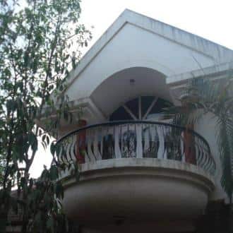 Fully Furnished 4br, 2 Terraces Garden Bungalow, Mumbai 3